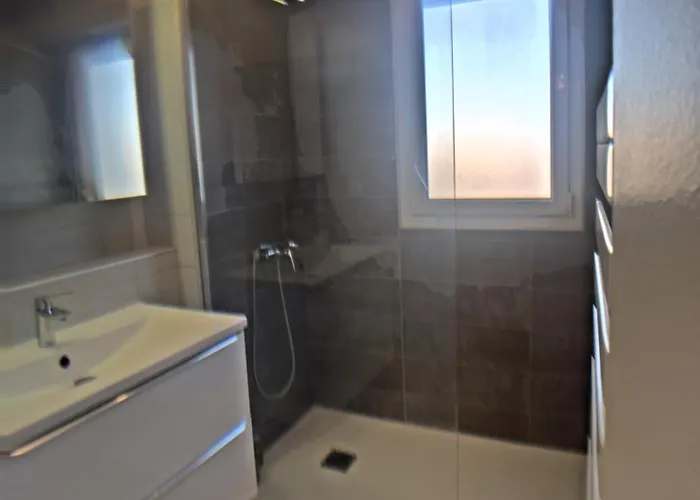 72m² A Saint-raphael Апартаменты *