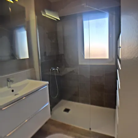 72m² A Saint-raphael Apartment *